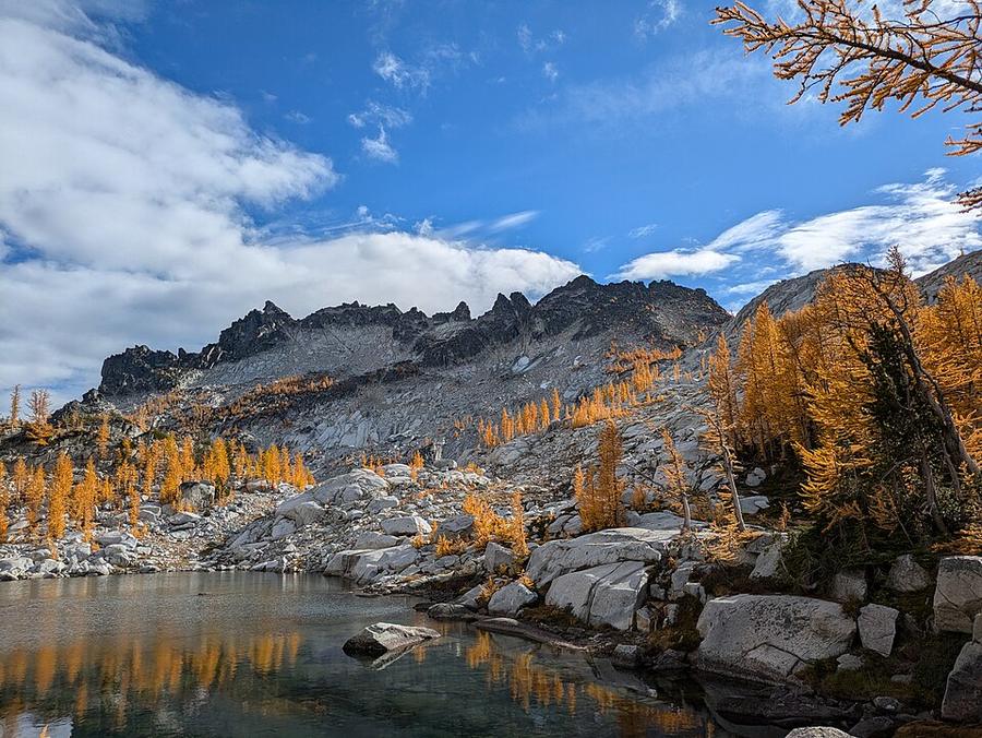 Perfection Lake, Enchantments  October