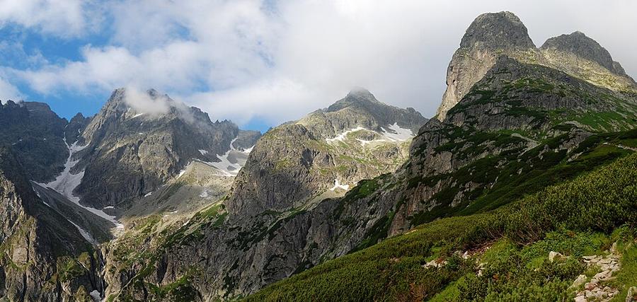 Jastrabia veža from dolina Zeleného plesa