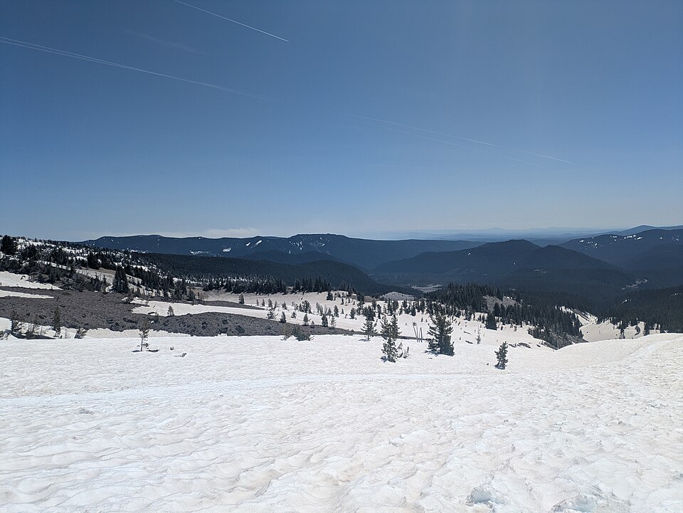 Timberline Lodge to Palmer ski tour  May